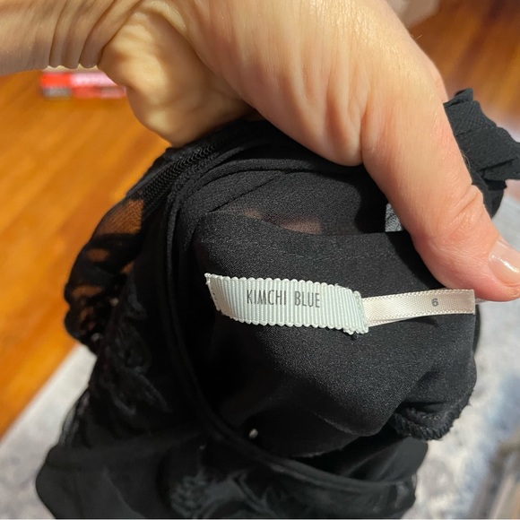 Kimchi Blue Women's 6 Black Lace Short Sleeve Lined Dress - Picture 10 of 10